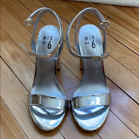 Mirrored silver sandals with chunky heel - Picture 4 of 8